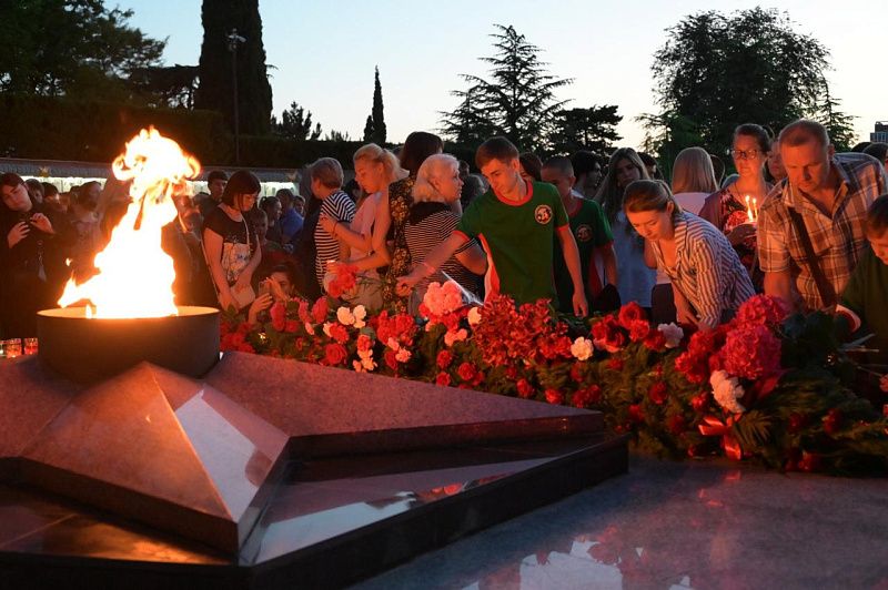 В Сочи прошли памятные возложения к воинским мемориалам
