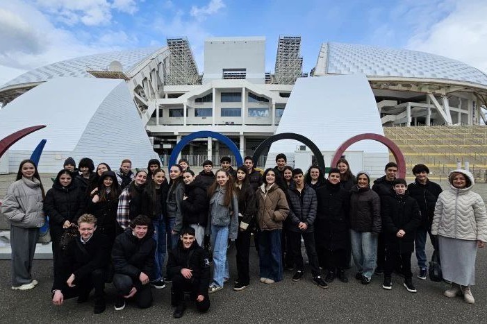 «Городские путешествия» продолжился в 2026 году экскурсией на олимпийский стадион